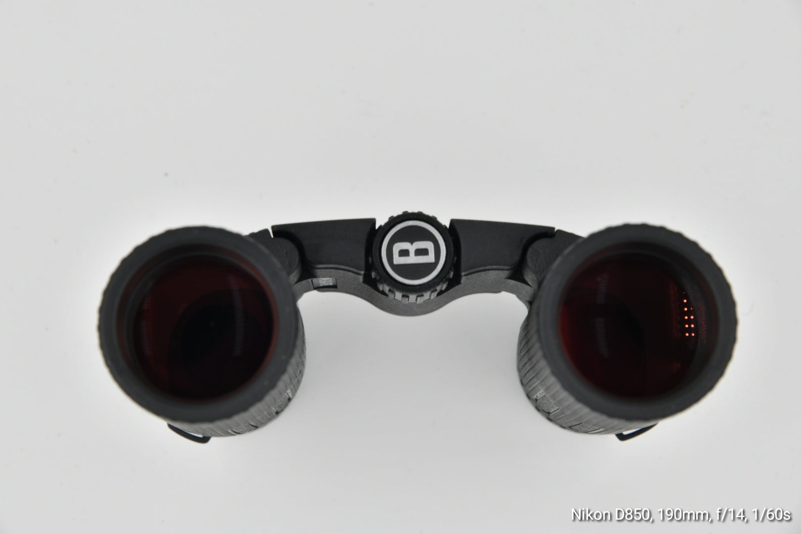 Binocolo Bushnell Nitro 10x25 